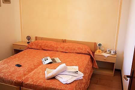 Casa Orchidea Aparthotel Torri Del Benaco